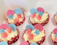 cupcakes-mini-cakes.jpg